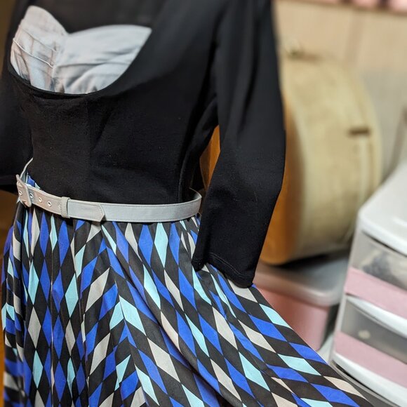 Pin Up Girl Harlquinn Ravenclaw Hoisr Black and Blue Dress - Picture 5 of 8